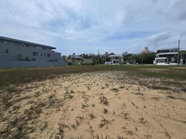Terreno em Centro, Bertioga/SP de 0m² à venda por R$ 8.800.000,00