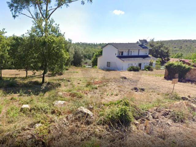 Terreno em Chãos, concelho de Ferreira do Zêzere, com Potencial de Construção