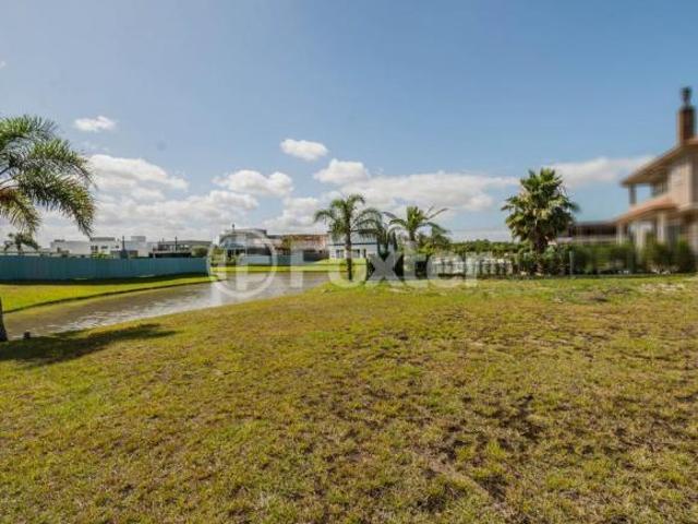 Terreno em Condomínio, 1 dormitórios, 750.08 m², em Sans Souci