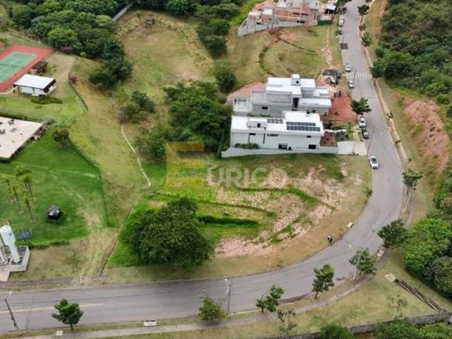 Terreno em condomínio