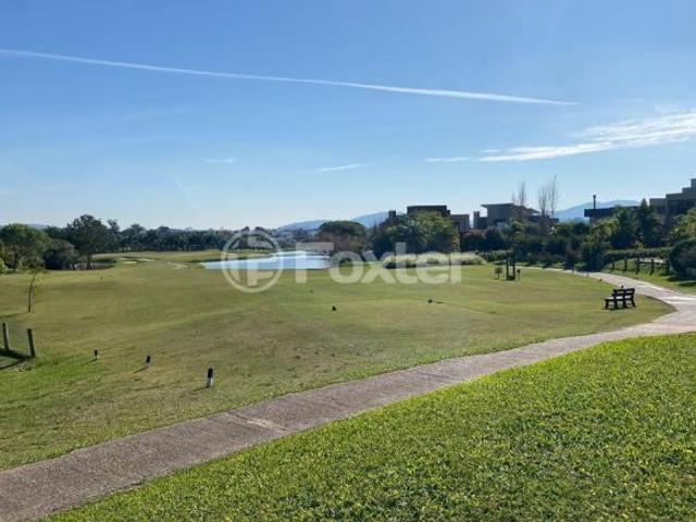 Terreno em Condomínio, 400 m², em Chapéu do Sol