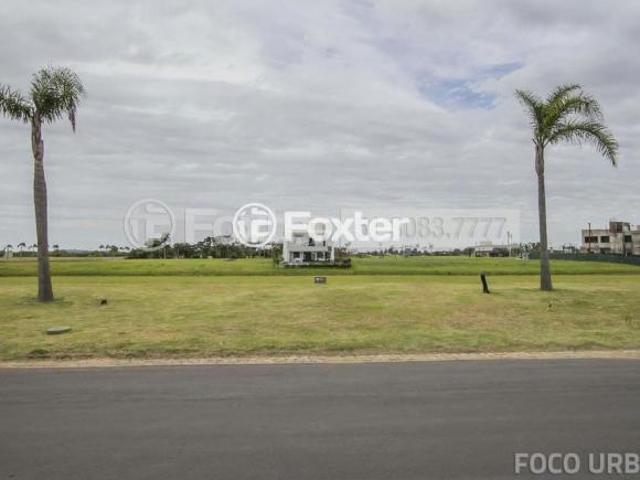 Terreno em Condomínio, 720 m², em Sans Souci