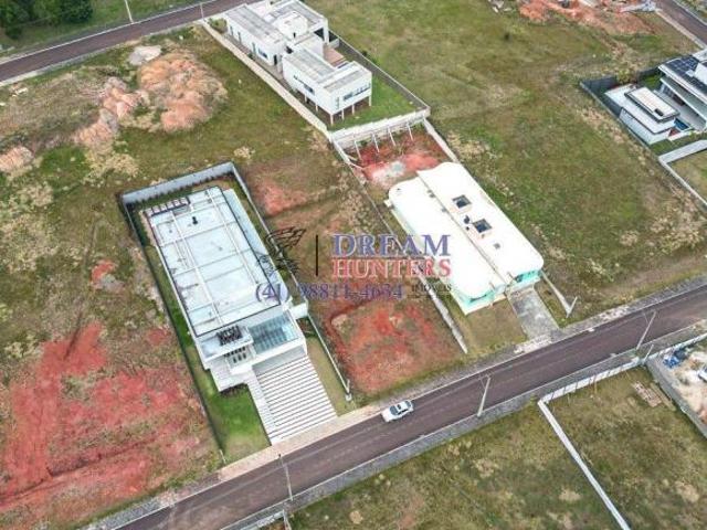 Terreno em Condomínio com 1000m² de área privativa, Plano e Face Norte