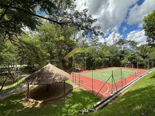 Terreno em condomínio à venda no Residencial Villa Lombarda Valinhos, com 1.000 m² e lazer complet