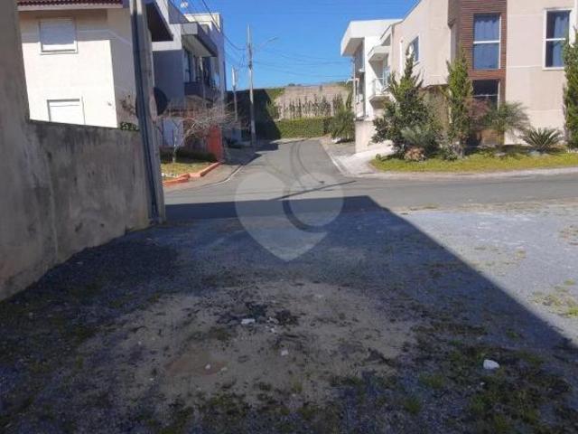 Terreno em condomínio alto padrão 206 m² no Boa Vista