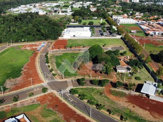 Terreno em condomínio de alto padrão em Toledo PR, com 509 m privativos