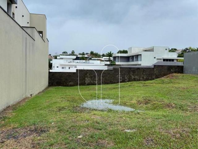 Terreno em Condomínio em Parque das Esmeraldas II Marília, SP