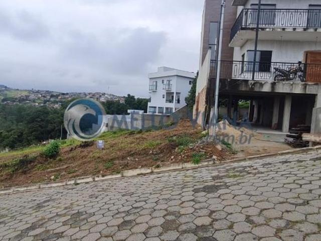 Terreno em condominio fechado com parcelamento em até 5 anos