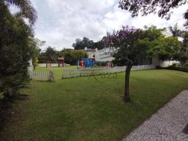 Terreno em Condominio Morumbi 827m²