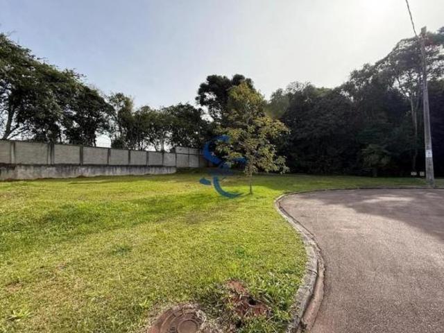 Terreno em condomínio no Umbará