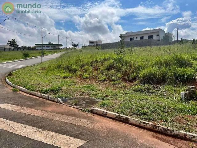 Terreno em Condomínio para Venda em Taubaté/SP Campos do Conde