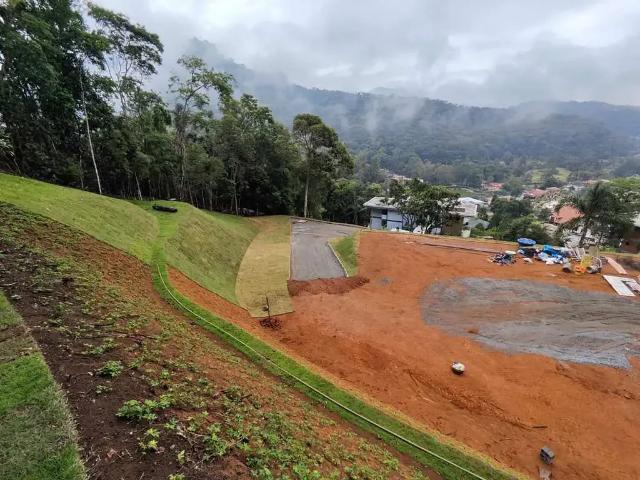Terreno em Condomínio para Venda em Teresópolis/RJ Parque do Imbui