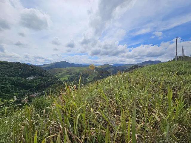 Terreno em Condomínio para Venda em Teresópolis/RJ Pessegueiros