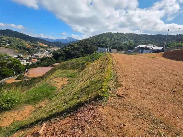 Terreno em Condomínio para Venda em Teresópolis/RJ Prata