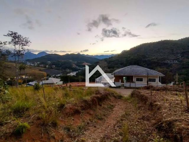 Terreno em Condomínio para Venda em Teresópolis/RJ Prata