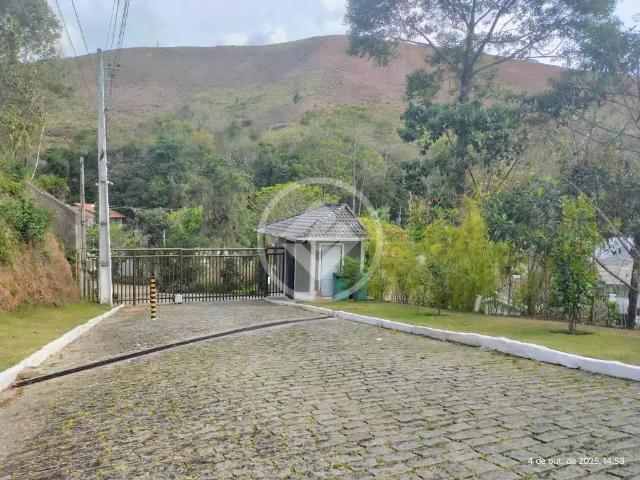 Terreno em Condomínio para Venda em Teresópolis/RJ Prata