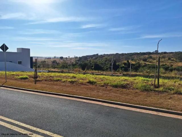 Terreno em Condomínio para Venda em Uberlândia/MG Granja Marileusa