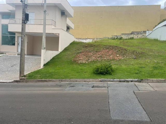 Terreno em Condomínio para Venda em Valinhos/SP Chácaras Silvania