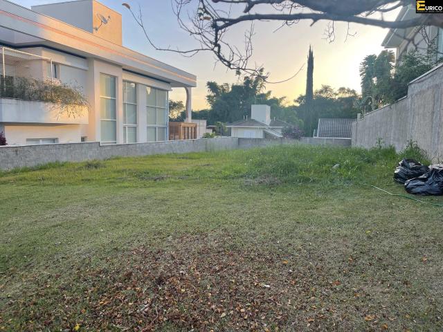Terreno em Condomínio para Venda em Valinhos/SP Jardim Europa