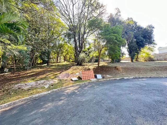 Terreno em Condomínio para Venda em Valinhos/SP Joapiranga