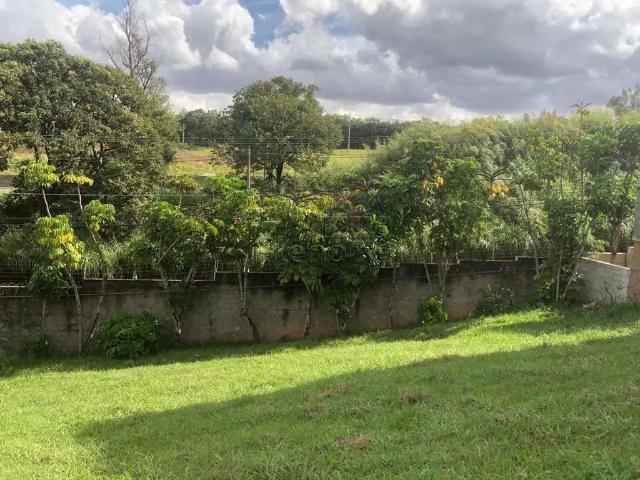 Terreno em Condomínio para Venda em Valinhos/SP Residencial Vila Lombarda