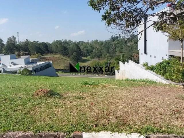 Terreno em Condomínio para Venda em Valinhos/SP Residencial Vila Lombarda