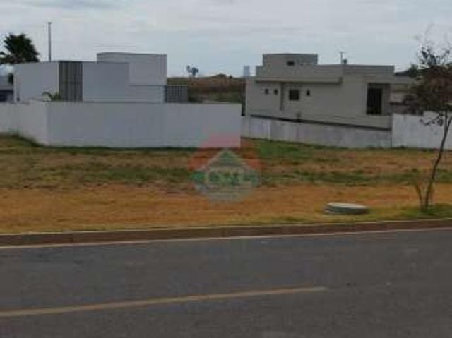 Terreno em Condomínio para Venda em Várzea Grande/MT Guarita