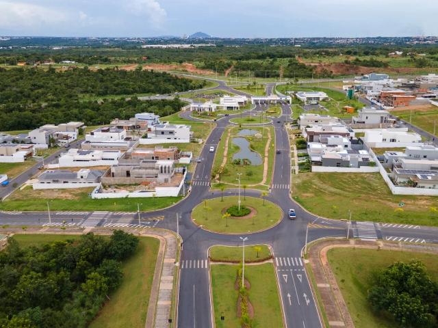 Terreno em Condomínio para Venda em Várzea Grande/MT Petrópolis