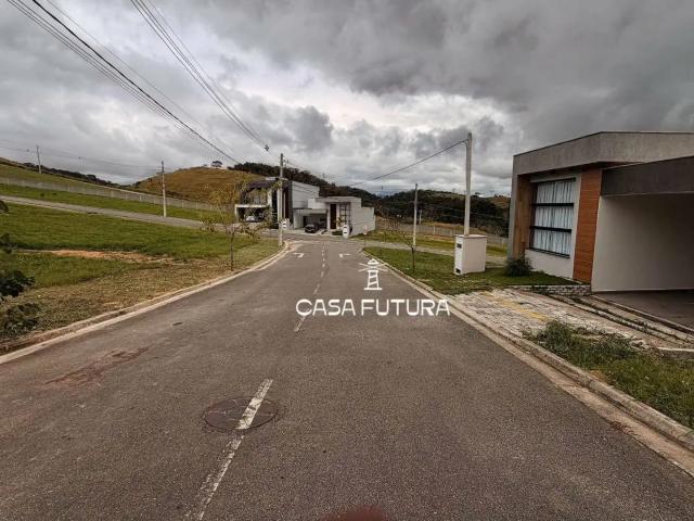 Terreno em Condomínio para Venda em Volta Redonda/RJ Casa de Pedra