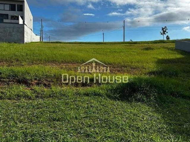 Terreno em Condomínio para Venda em Volta Redonda/RJ Casa de Pedra