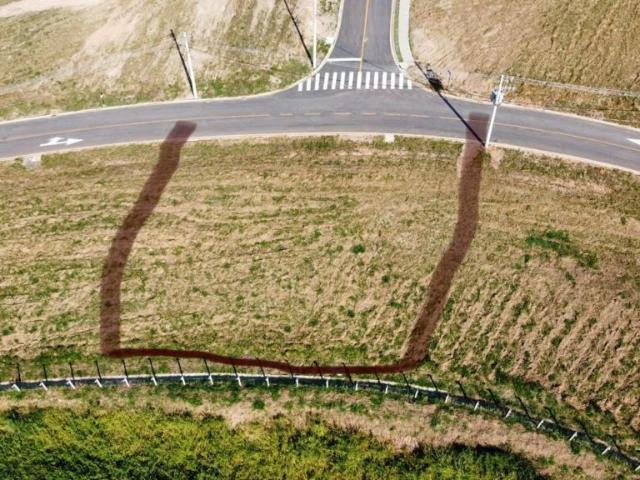 Terreno em Condomínio para Venda em Volta Redonda/RJ Casa de Pedra