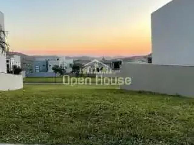 Terreno em Condomínio para Venda em Volta Redonda/RJ Casa de Pedra