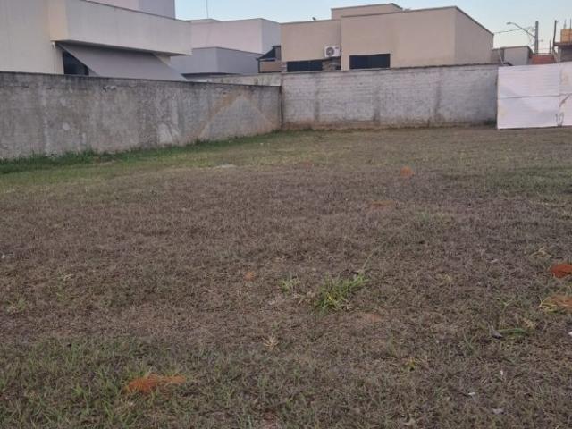 Terreno em Condomínio para Venda em Aparecida de Goiânia/GO Parqville Pinheiros