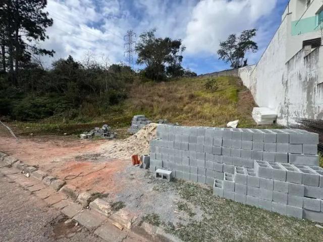 Terreno em Condomínio para Venda em Arujá/SP Jardim Imperial
