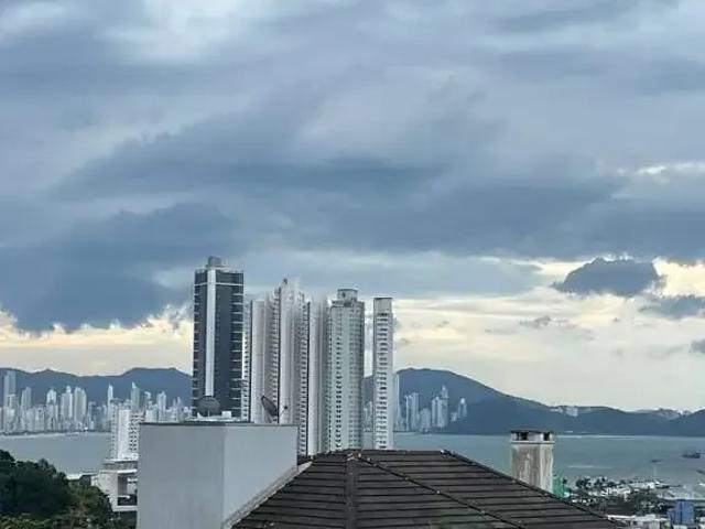 Terreno em Condomínio para Venda em Balneário Camboriú/SC Barra