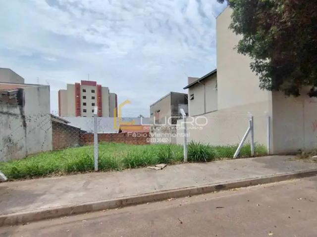 Terreno em Condomínio para Venda em Bauru/SP Vila Engler