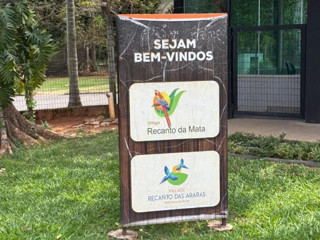 Terreno em Condomínio para Venda em Bela Vista de Goiás/GO Recanto das Araras