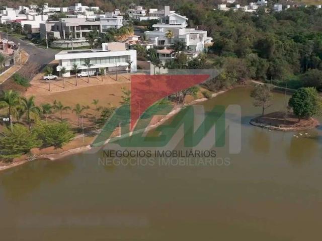 Terreno em Condomínio para Venda em Betim/MG Açude