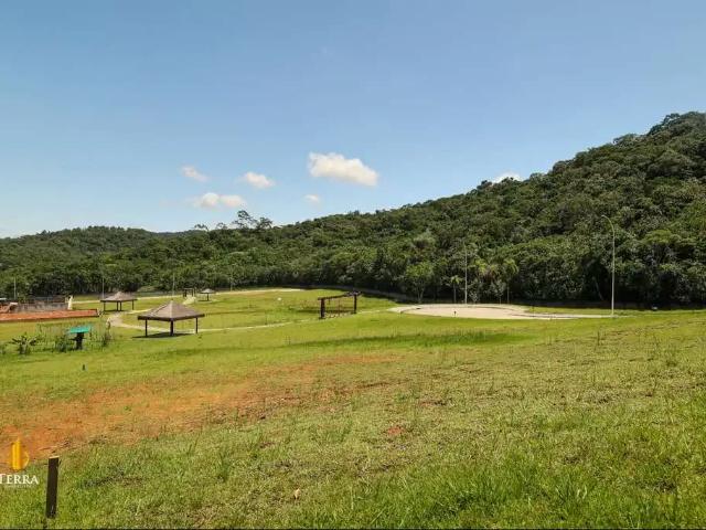 Terreno em Condomínio para Venda em Camboriú/SC Rio do Meio