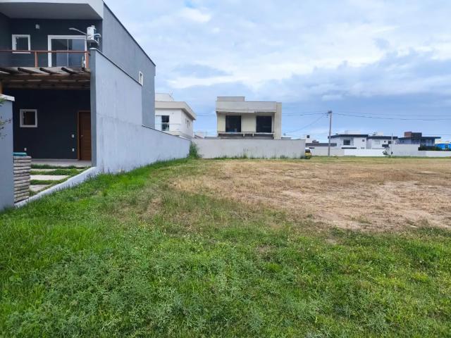 Terreno em Condomínio para Venda em Cabo Frio/RJ Ogiva