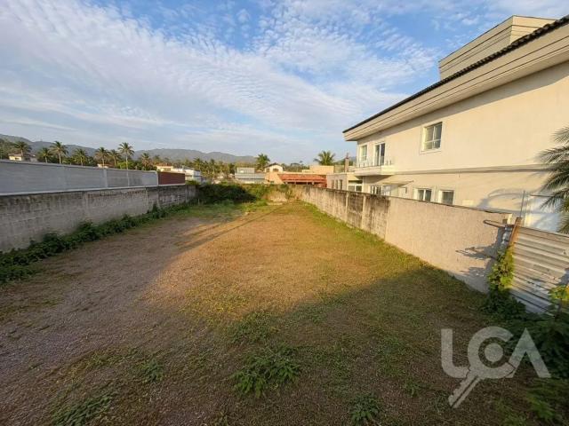 Terreno em Condomínio para Venda em Caraguatatuba/SP Massaguaçu
