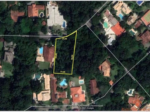 Terreno em Condomínio para Venda em Cotia/SP Algarve