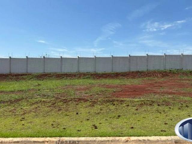Terreno em Condomínio para Venda em Cravinhos/SP Centro