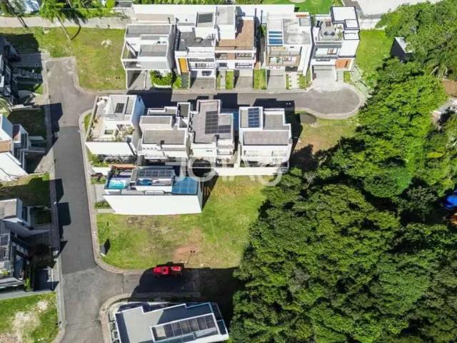 Terreno em Condomínio para Venda em Curitiba/PR Campo Comprido