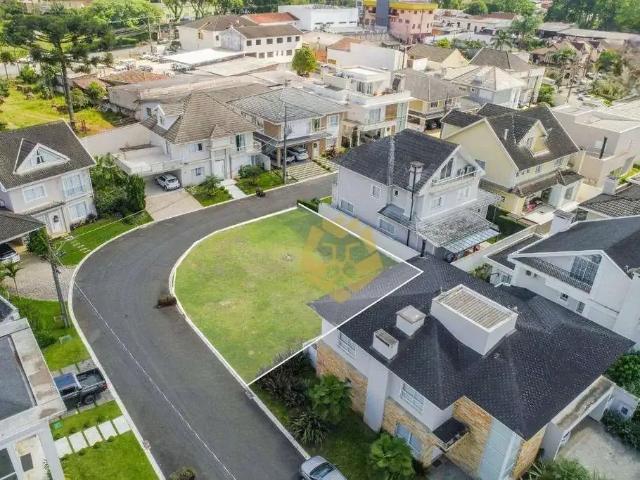 Terreno em Condomínio para Venda em Curitiba/PR Santa Felicidade