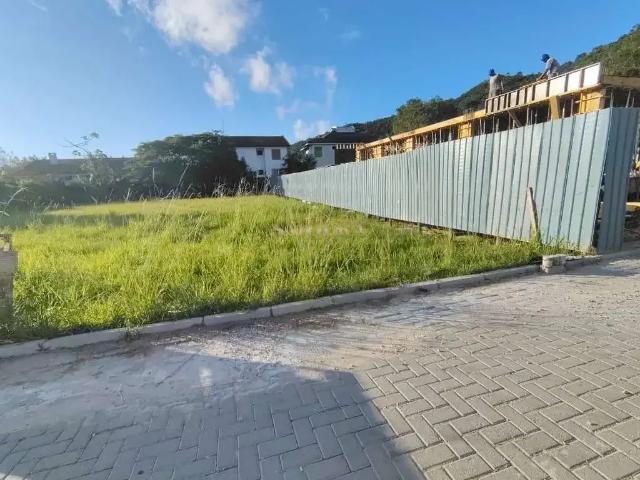 Terreno em Condomínio para Venda em Florianópolis/SC Cachoeira do Bom Jesus 1 Quartos