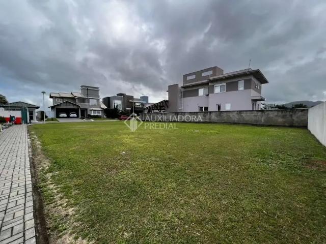 Terreno em Condomínio para Venda em Florianópolis/SC Campeche
