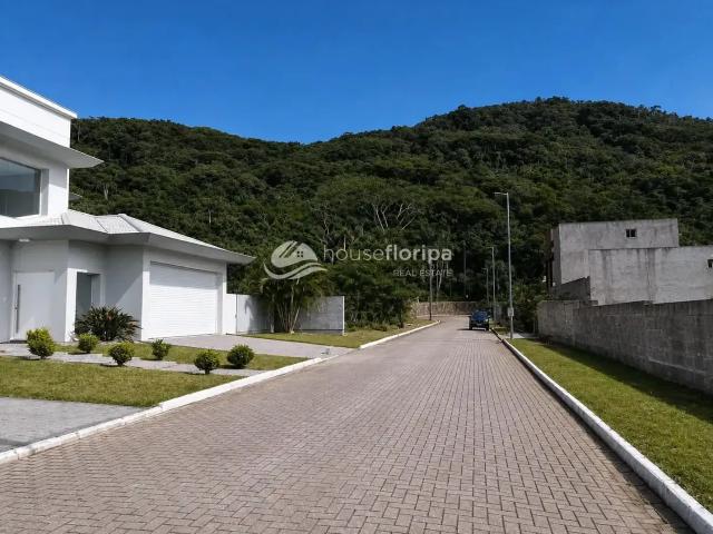 Terreno em Condomínio para Venda em Florianópolis/SC Morro das Pedras