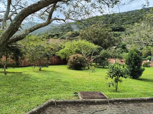 Terreno em Condomínio para Venda em Florianópolis/SC Pântano do Sul