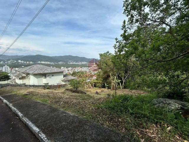 Terreno em Condomínio para Venda em Florianópolis/SC Trindade